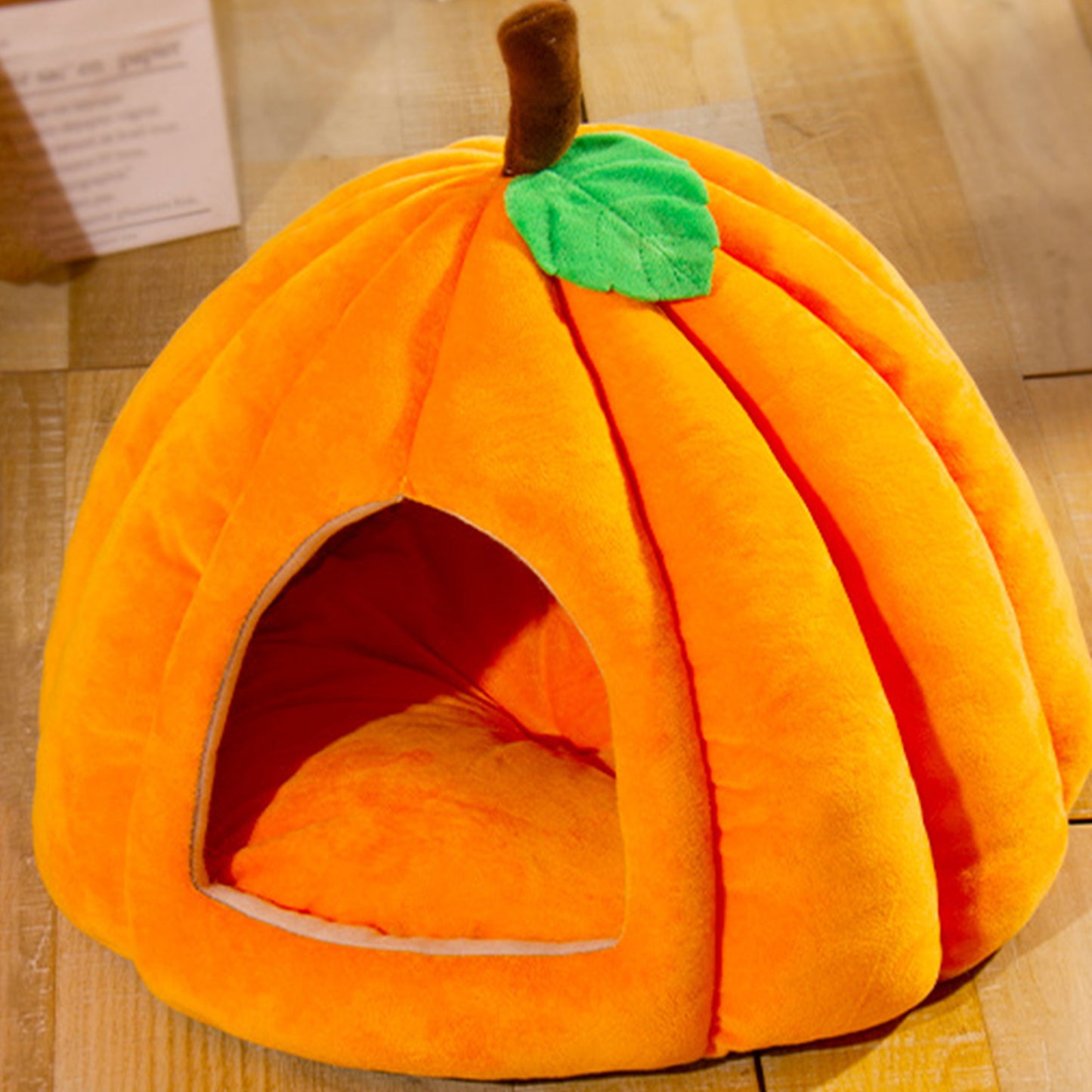 Pumpkin Cat Bed Cute Halloween Cat House Warm Pet Cave Semi-Enclosed Sleeping